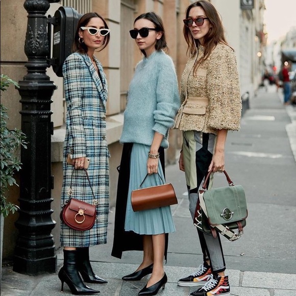 ADELA Metal Ring Saddle Crossbody Bag - Picture 7 of 7